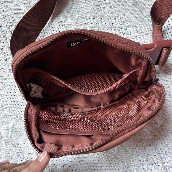 Lululemon Everywhere Belt Bag - Picture 2 of 2